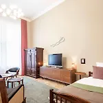 Apartment - Luxury - Very Comfy *
