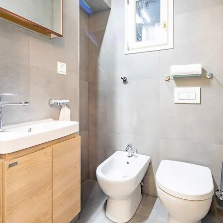 - Luxury - Very Comfy