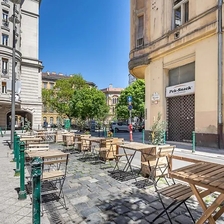 - Luxury - Very Comfy Budapesta