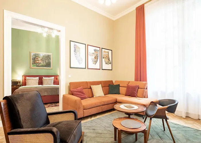 - Luxury - Very Comfy Apartment