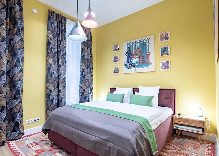 - Luxury - Very Comfy Apartment